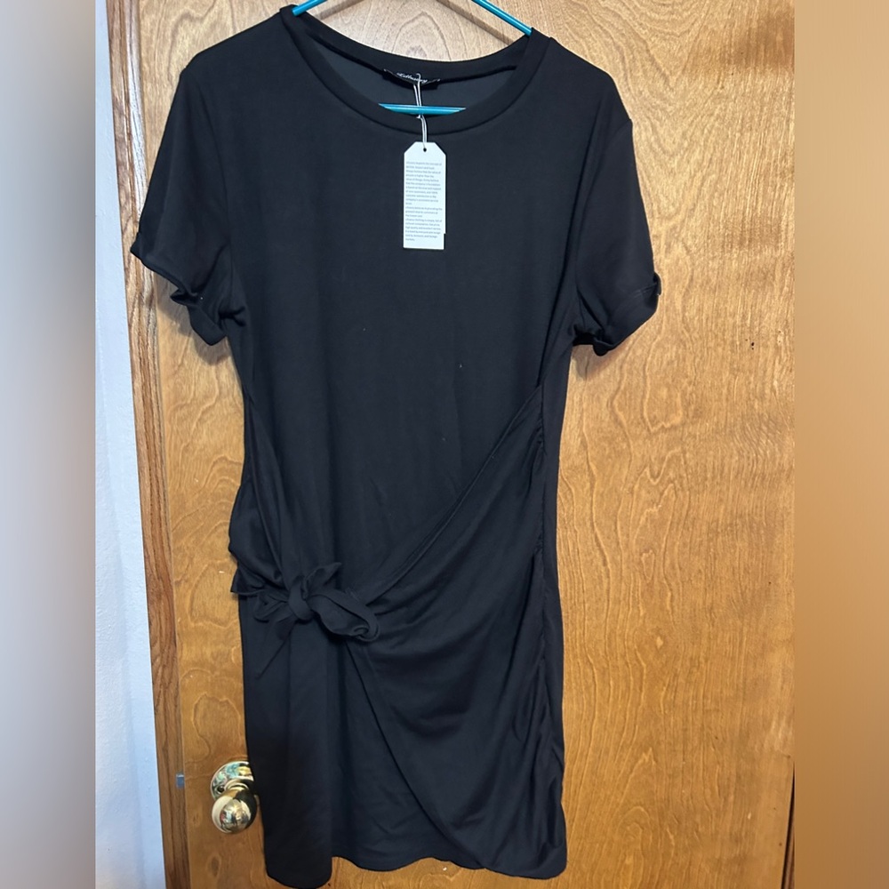 NWT women’s size large black dress